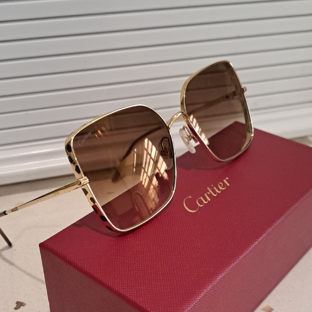 NWT Cartier Panthere Gold Frame Sunglasses With Brown Lenses